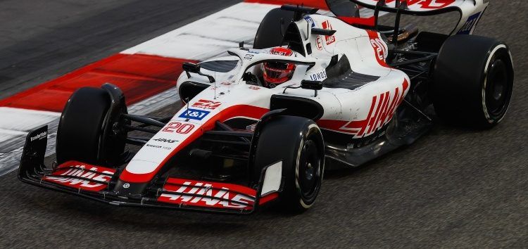 Kevin Magnussen termina al frente en la segunda jornada de test de Baréin