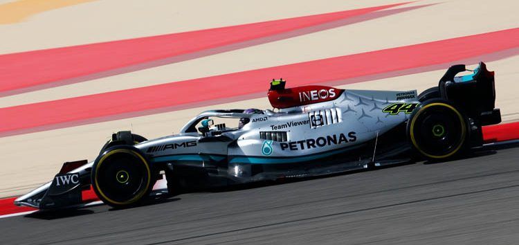 En Mercedes hay dudas sobre los rompedores pontones que han estrenado en el W13