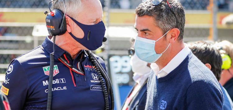 Mercedes acusa a Red Bull de convertir a Michael Masi en 2021