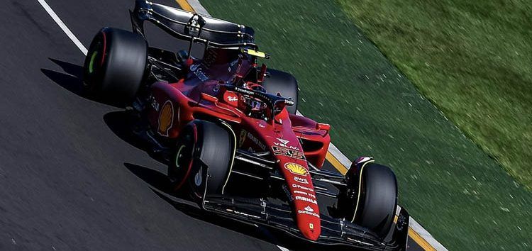 Sainz le mete medio segundo a Leclerc y lidera los Libres 1 de Australia