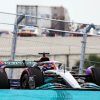 Russell pule la joya de Mercedes en los libres 2 de Miami; Verstappen y Sainz K.O.