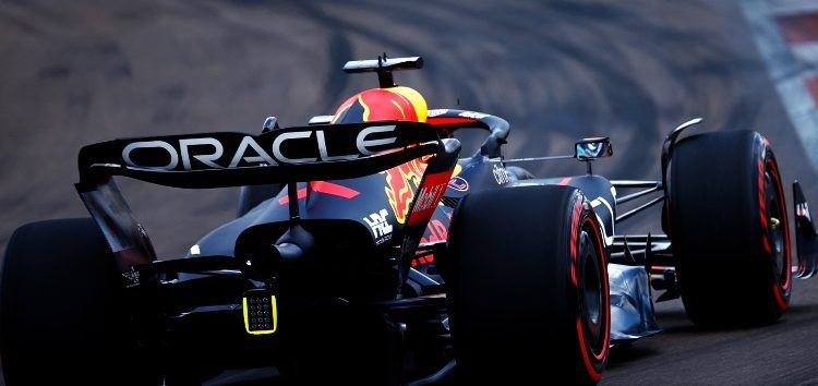 Sergio Pérez espera batir a los Ferrari en carrera: «Es un objetivo posible»