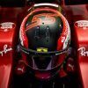 Así son los cascos de Carlos Sainz y Charles Leclerc para la temporada 2023