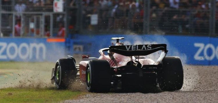 Carlos Sainz dañó el Ferrari F1-75 en su salida de pista en la carrera de Barcelona