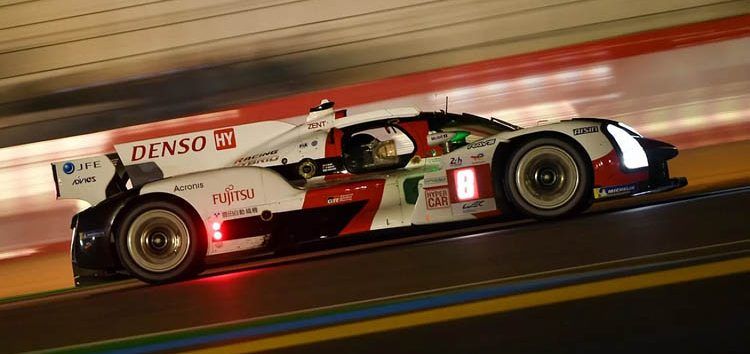 Los Toyota se juegan de cerca la victoria en el ecuador de las 24 horas de Le Mans