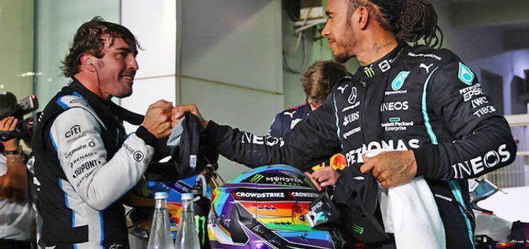 Lewis Hamilton no ve a Fernando Alonso luchando por el título