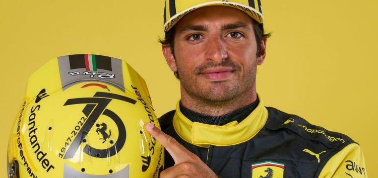 Leclerc y Sainz presentan cascos especiales para celebrar el 75º aniversario de Ferrari