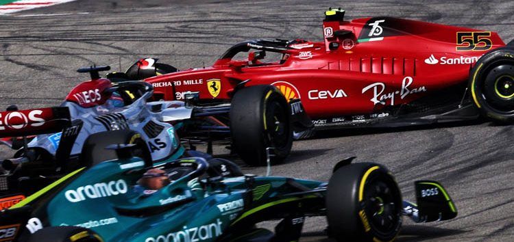 Dardo de Sainz a Russell: «Los pilotos que están en el top-4 no cometen esos errores»