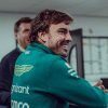 Fernando Alonso, encantado con la nueva fábrica de Aston Martin