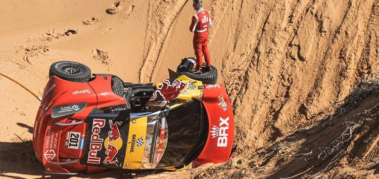 Loeb vuelca en la Etapa 5 del Dakar 2023: «Un agujero que no vi»