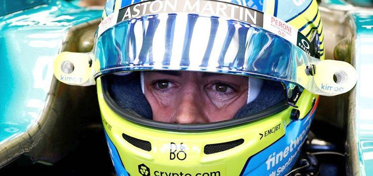 Fernando Alonso descubre un problema en el Aston Martin AMR24