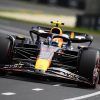 Sergio Pérez acaba varado en la grava y saldrá último en Albert Park: "Un error difícil de digerir"