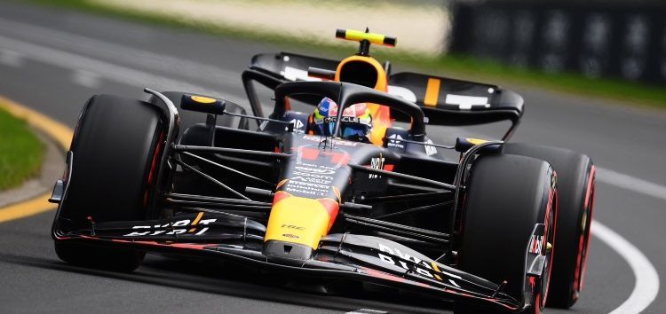 Sergio Pérez acaba varado en la grava y saldrá último en Albert Park: «Un error difícil de digerir»