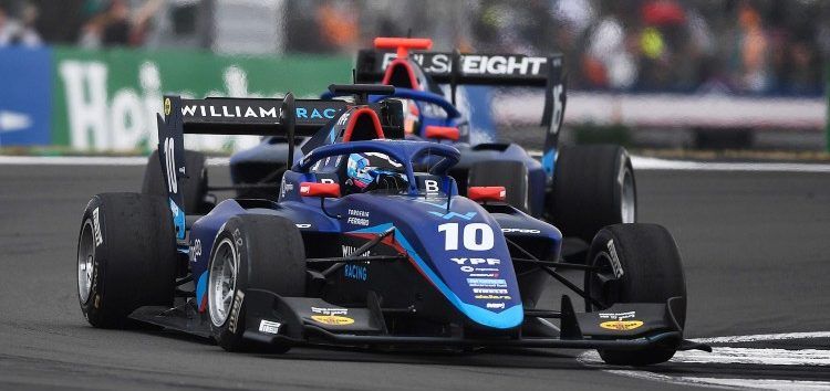 Franco Colapinto pesca la victoria en la carrera sprint de Fórmula 3 en Silverstone