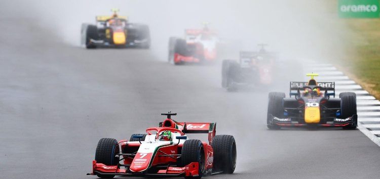 Frederik Vesti domina una carrera sprint de Fórmula 2 pasada por agua en Silverstone