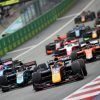 Jak Crawford comanda la carrera sprint de Fórmula 2 en el Red Bull Ring