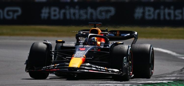 Max Verstappen empieza liderando los Libres 1 del GP de Gran Bretaña