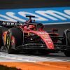 Leclerc abandona en Zandvoort después de un choque con Piastri