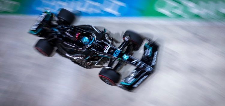 George Russell, exhausto después de su remontada: «Quería terminar desde la vuelta veinte»
