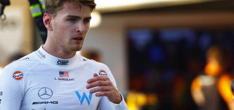 Logan Sargeant se ve en Williams en 2024