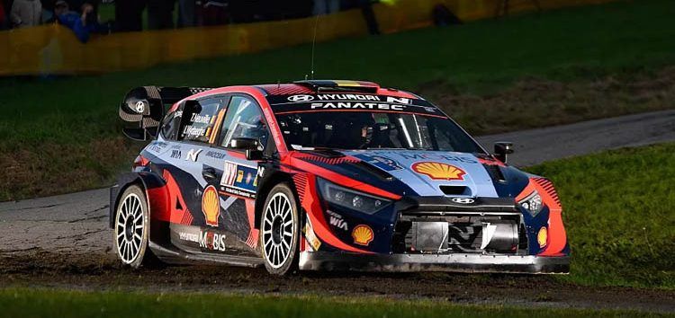 Rally de Europa Central 2023: Thierry Neuville lidera por la mínima