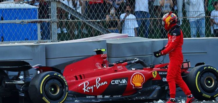 Un error muy costoso estropea el viernes de Carlos Sainz en Abu Dhabi