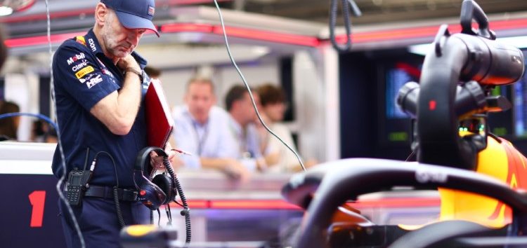 Adrian Newey duda de los progresos de Red Bull con el RB20
