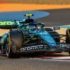 Aston Martin avisa que tiene muchas mejoras para el AMR24 en la recámara