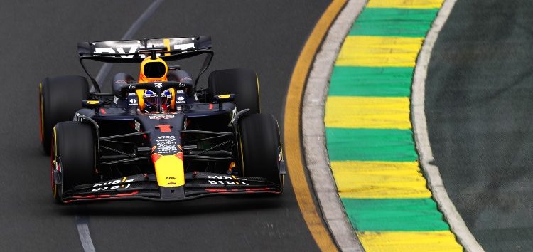 Max Verstappen se lleva la ‘pole’ en Melbourne y Carlos Sainz firma un segundo puesto brillante