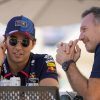 Horner está cansado de tanta pregunta sobre el futuro de Sergio Pérez