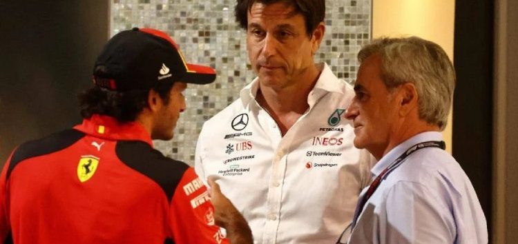 Mercedes está en «modo de observación» con Carlos Sainz