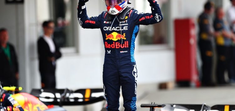 Marko: «El título sólo es posible si Verstappen gana dos carreras más»