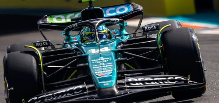 Fernando Alonso sufre en la Qualy y saldrá P15: «Está siendo un fin de semana muy complicado»
