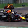 Max Verstappen se reencuentra con la victoria en un complicado domingo para los españoles