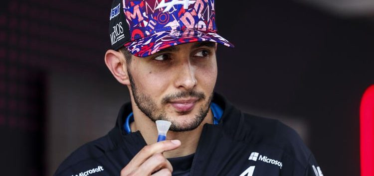 Esteban Ocon visita la fábrica de Williams y el equipo explica la razón