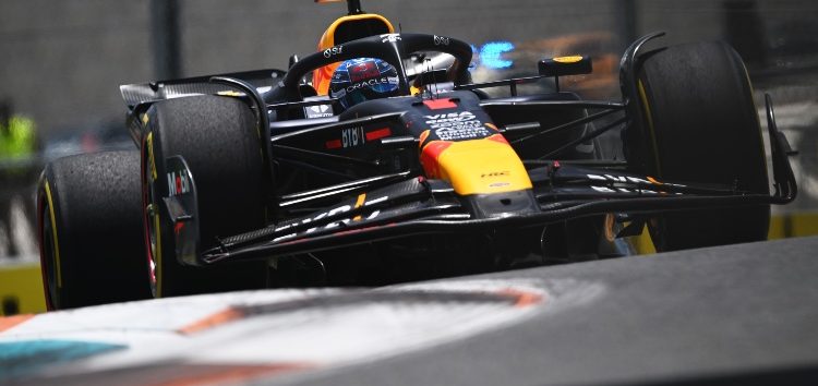 Max Verstappen arranca liderando los únicos entrenamientos libres en Miami