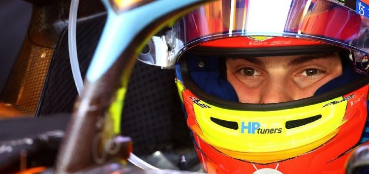 Oscar Piastri presenta un casco homenaje a Ayrton Senna que lucirá en Mónaco