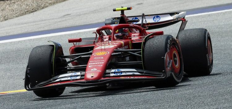 Carlos Sainz sufre para mantener la quinta posición en la Sprint Race: «Fin de semana complicado»