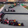 Arvid Lindblad se lleva la carrera principal de Fórmula 3 en Barcelona. Mari Boya, 8º