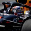 Problemas de motor dificultaron el viernes notablemente a Max Verstappen