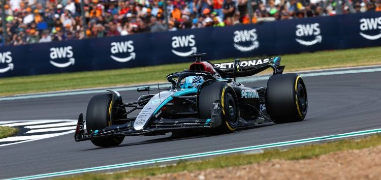 Russell da la sorpresa y Mercedes ocupa la primera fila de la Qualy del GP de Gran Bretaña