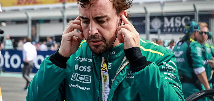 Alonso: «La historia de mi vida, competir con armas un poco inferiores a los demás»