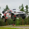 Rally de Finlandia 2024: Kalle Rovanperä lidera un accidentado viernes