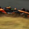 Lando Norris aplasta en Zandvoort y se impone a Max Verstappen en su cita de casa