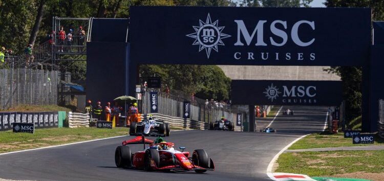 Oliver Bearman comanda la sprint de Fórmula 2 en Monza; Pepe Martí, cuarto