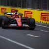 Charles Leclerc comanda la clasificación en Bakú con Lando Norris eliminado en Q1