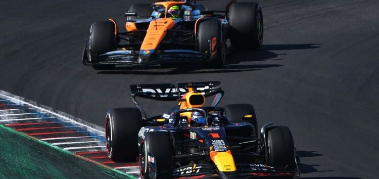 Mercedes denuncia «decisiones parciales» de la FIA a favor de Verstappen