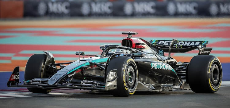 Russell apunta a la victoria en la sprint de Qatar: «No tenemos nada que perder»