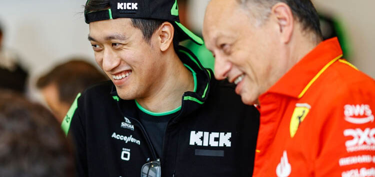Guanyu Zhou negocia con Ferrari para la temporada 2025