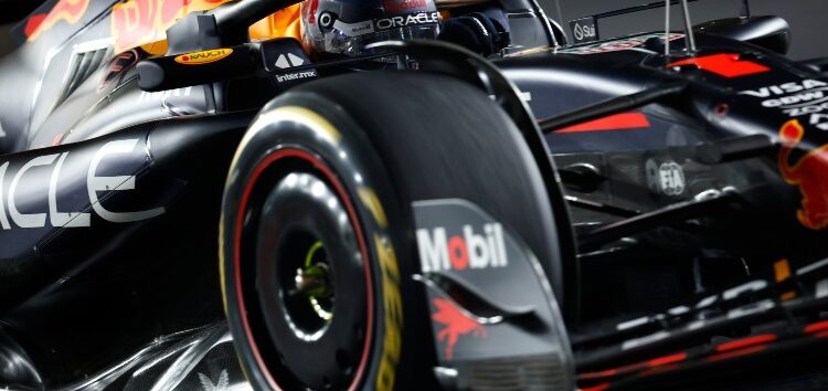 Max Verstappen consigue la pole en Qatar y mantiene a Red Bull en la lucha